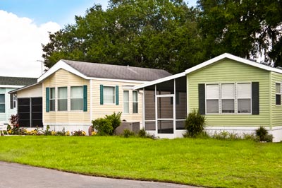 Mobile homes with shingles that may need replacing
