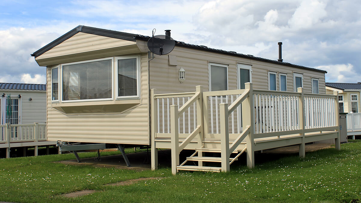 A mobile home with no skirting