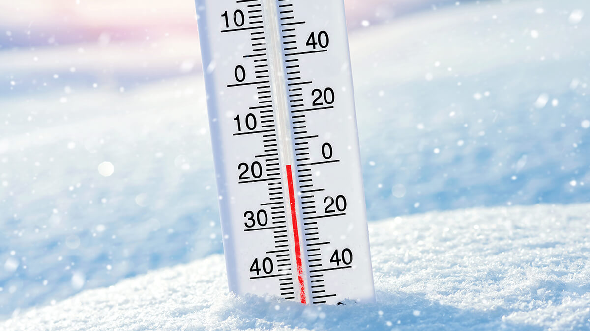 A thermometer showing cold weather